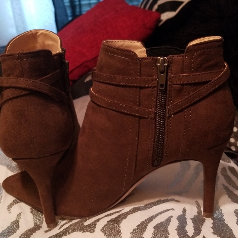 Ankle Boots NWOT (SOLD)